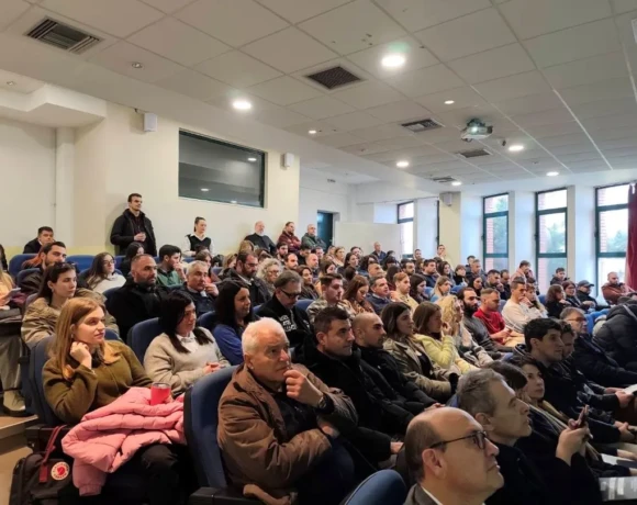 251217 Με τη συνδιοργάνωση της ΠΚΜ το 1ο Διεθνές Συνέδριο AI Education φωτό 1