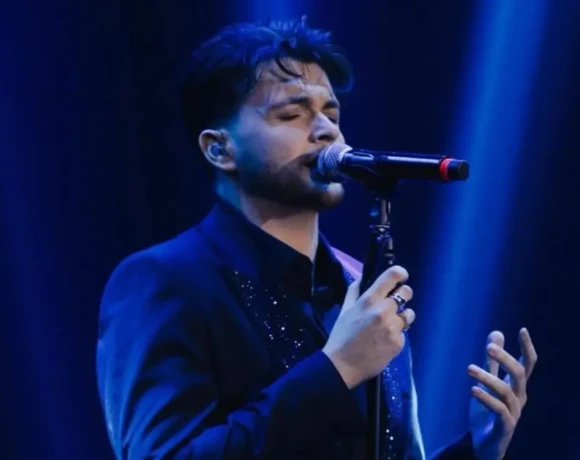 Aggelos Tsakiris -- MonaLisa