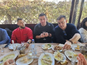 ebf83024-f45f-405f-a424-ea444b5d83fa