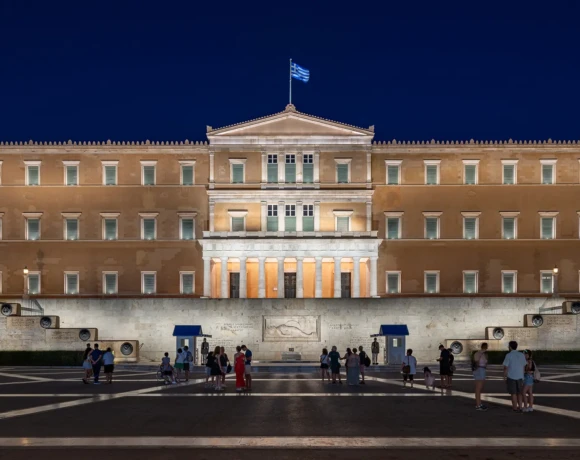 Νίκος Παπαδόπουλος Σύστημα Ελέγχου ή Δημοκρατία; Η Μάχη Ξεκινά Τώρα