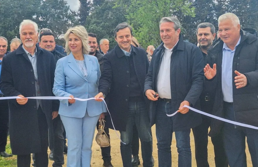 IMG-2d546afd06f7f8694a3b680ff33f5020-V