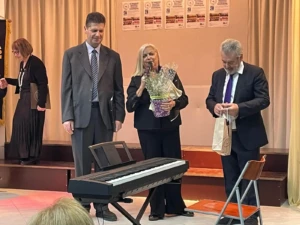 μουσικ παν2