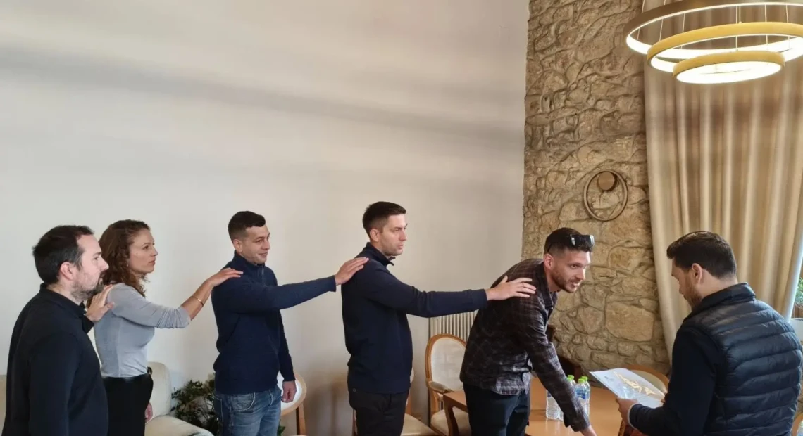 ΠΡΕΜΙΕΡΑ ΔΑΚ