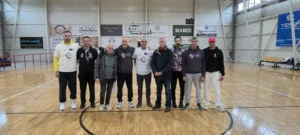 τριποντα στα σχολεια3