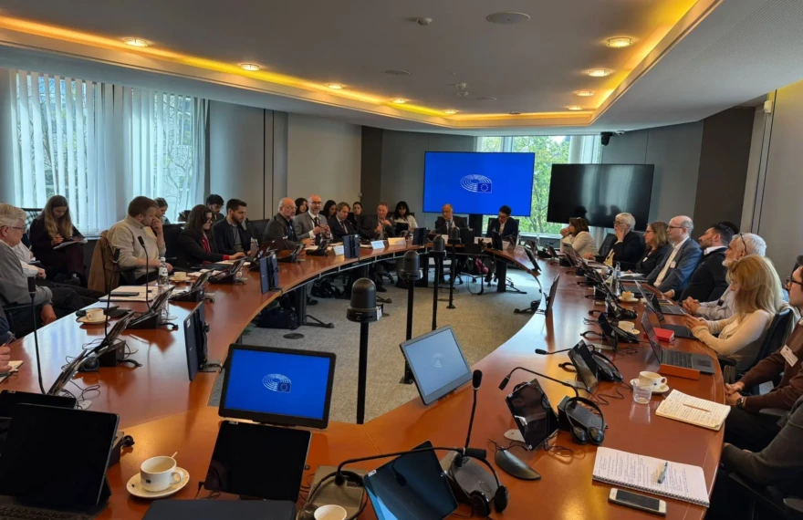 d6408ec3-9ec9-4a00-9521-a29929c8a379